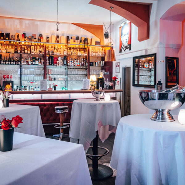 IL TORO Eventlocation 1010 Wien mit gedeckten Tischen